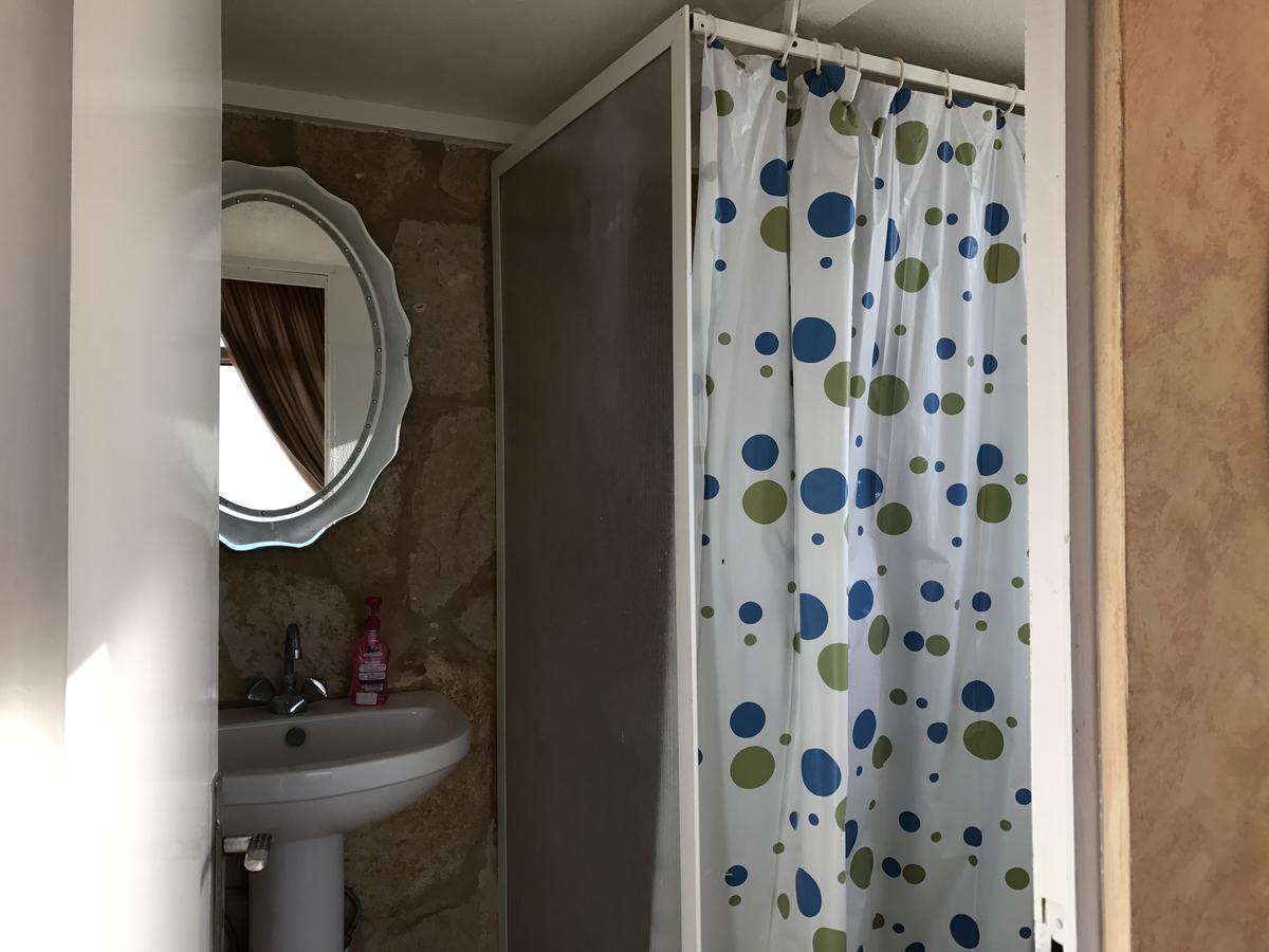 Luna Motel Naqoura Extérieur photo