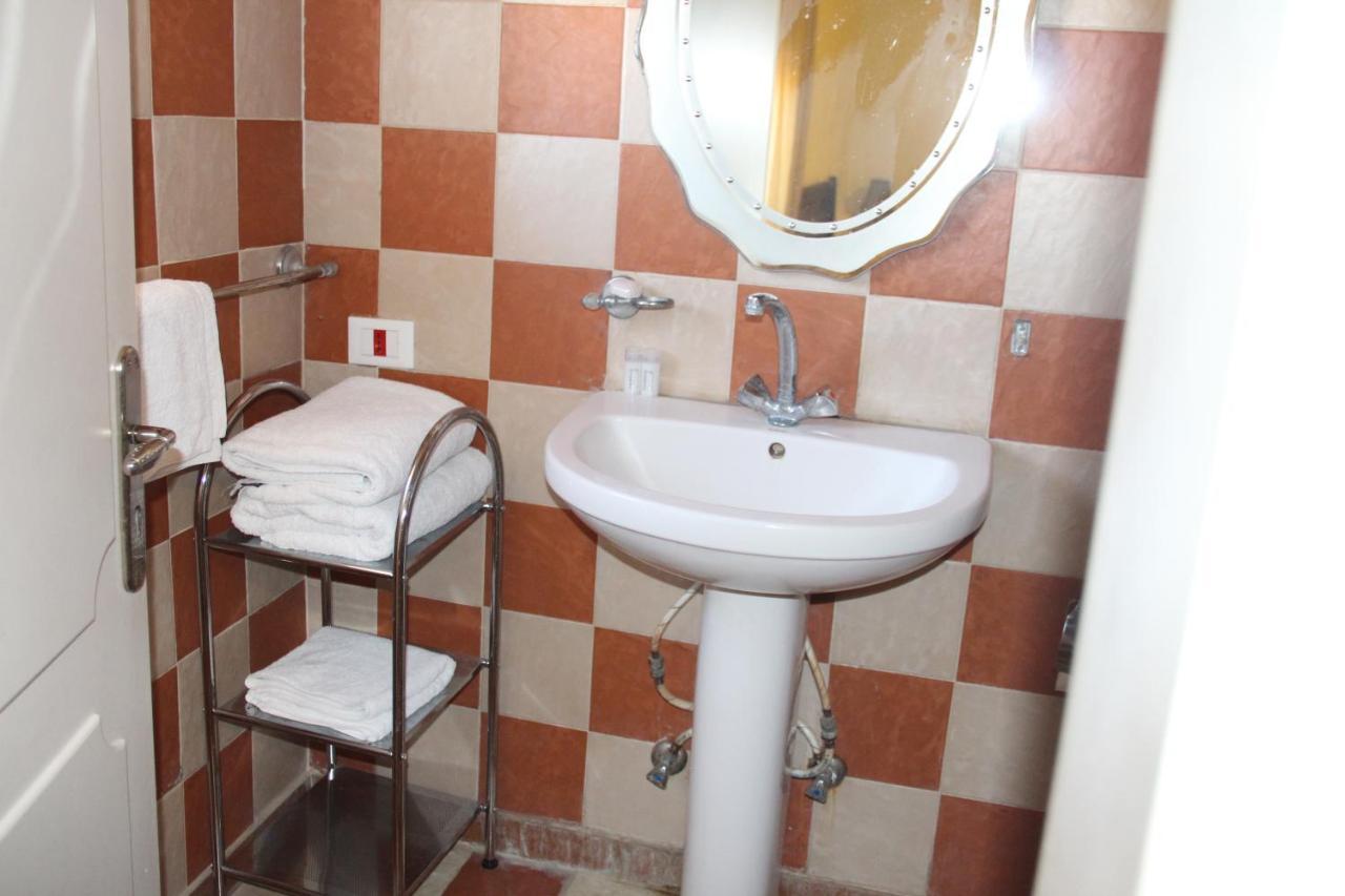 Luna Motel Naqoura Extérieur photo