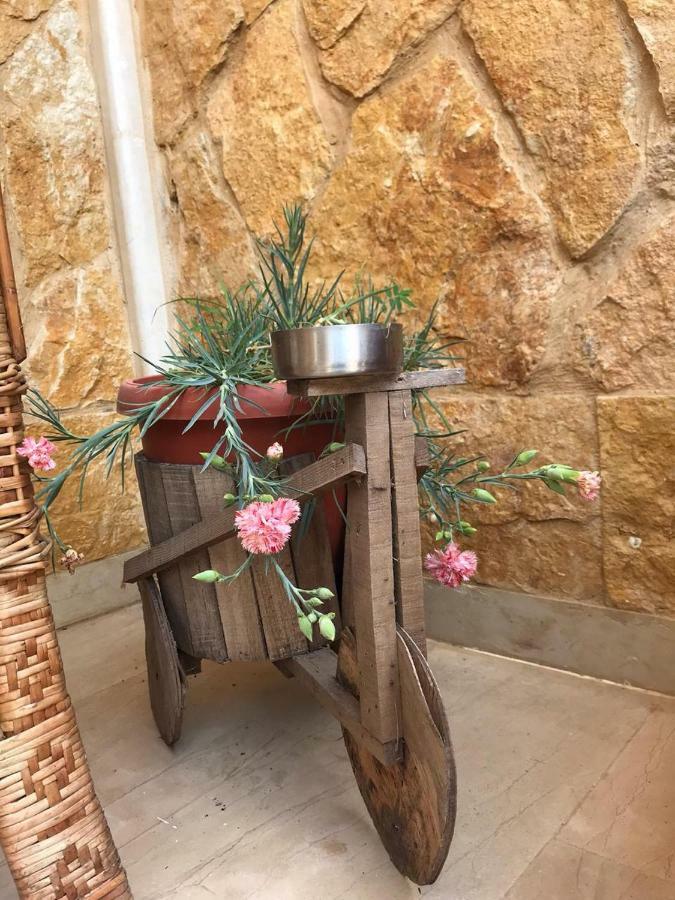 Luna Motel Naqoura Extérieur photo